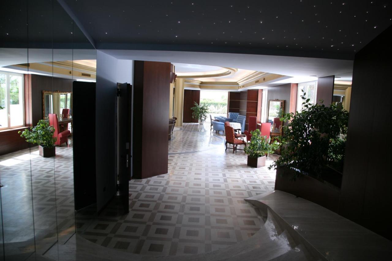 Hotel Royal Vasto Exterior photo