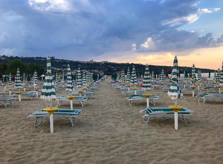Hotel Royal Vasto Exterior photo